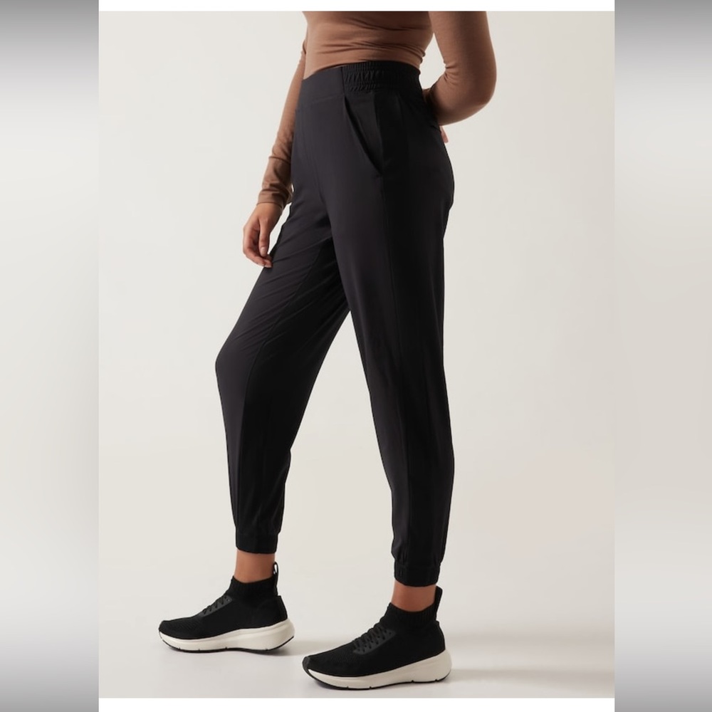 ✨ Athleta Brooklyn Joggers - 6P